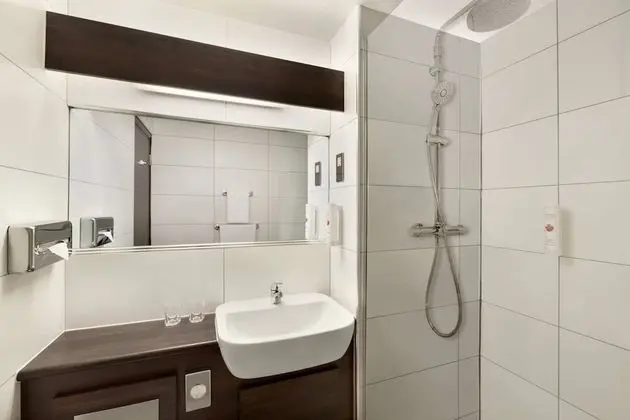 Family Oda, Birden Çok Yatak, Sigara İçilmez