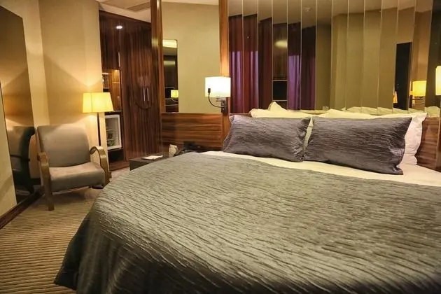 Deluxe Oda, 1 Büyük (Queen) Boy Yatak, Sigara İçilebilir (Round Bed)