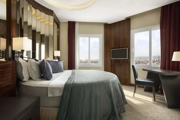 Deluxe Oda, 1 Büyük (Queen) Boy Yatak, Sigara İçilebilir (Round Bed)