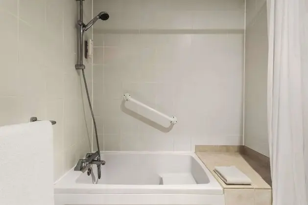 Oda, 1 Çift Kişilik Yatak, Engellilere Uygun