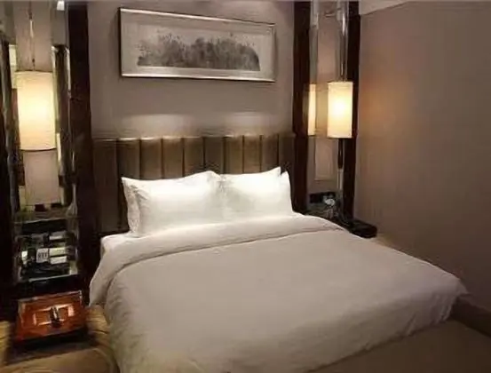 Oda, 1 En Büyük (King) Boy Yatak, Sigara İçilmez, Şehir Manzaralı