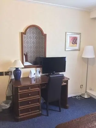Oda, 2 Tek Kişilik Yatak, Sigara İçilmez