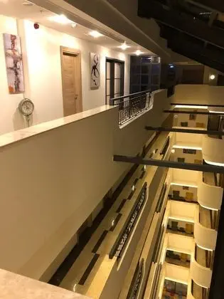 Presidential Süit, Birden Çok Yatak, Sigara İçilmez