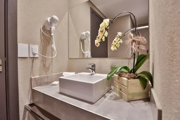 Oda, 2 Tek Kişilik Yatak