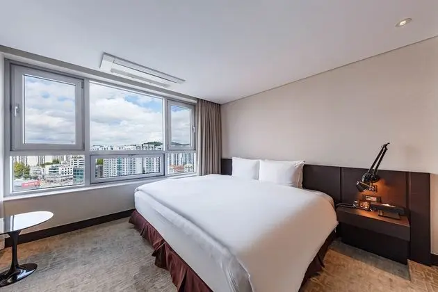Family Tek Büyük Yataklı Oda (Hollywood bed)