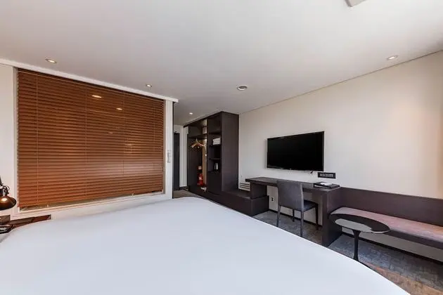 Family Tek Büyük Yataklı Oda (Hollywood bed)
