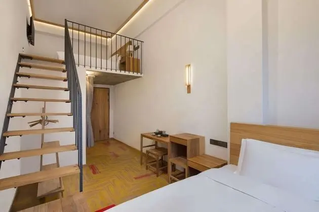 Oda, 2 Tek Kişilik Yatak, Sigara İçilmez