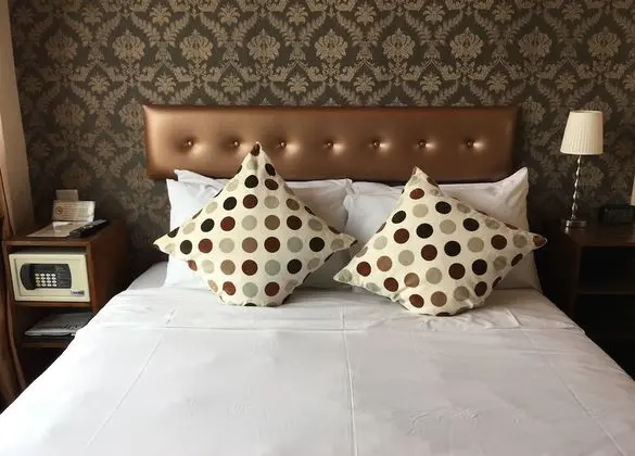 Deluxe Room, 1 Double Bed, Accessible, Smoking