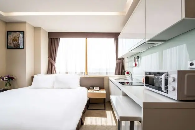 Tek Büyük Yataklı Oda, Küçük Mutfak (Residential)