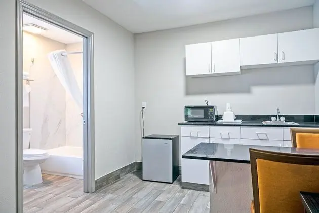 Oda, 2 Çift Kişilik Yatak, Sigara İçilmez