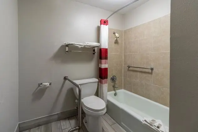 Standard Oda, 1 Büyük (Queen) Boy Yatak, Engellilere Uygun, Sigara İçilmez