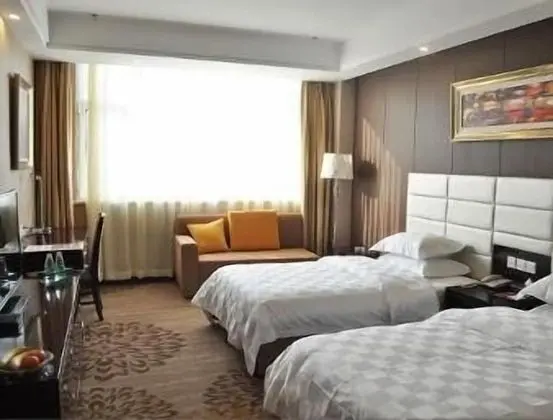 Oda, 2 Tek Kişilik Yatak, Sigara İçilebilir
