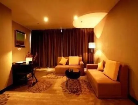 Süit, 1 En Büyük (King) Boy Yatak, Sigara İçilebilir