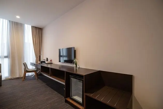 Deluxe Room - East
