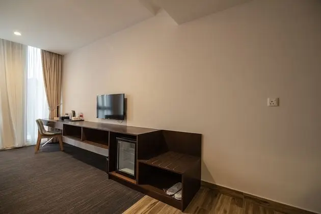 Deluxe Room - East