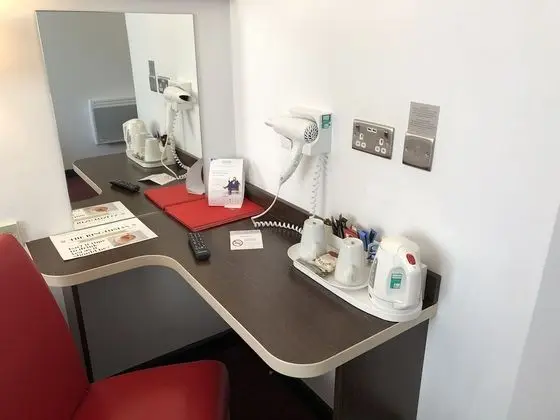 Tek Büyük Yataklı Oda, Engellilere Uygun, Sigara İçilmez