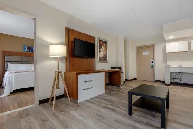 Süit, Sigara İçilmez (2 Double beds, 1 Sofa Bed)