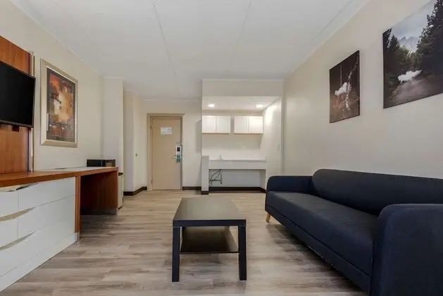 Süit, Sigara İçilmez (2 Double beds, 1 Sofa Bed)
