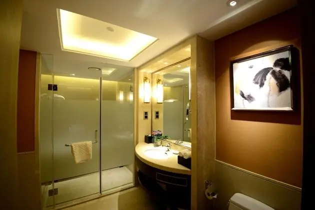 Deluxe Oda, 1 En Büyük (King) Boy Yatak, Sigara İçilebilir, Şehir Manzaralı