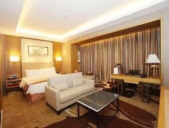Deluxe Oda, 1 En Büyük (King) Boy Yatak, Sigara İçilebilir, Şehir Manzaralı
