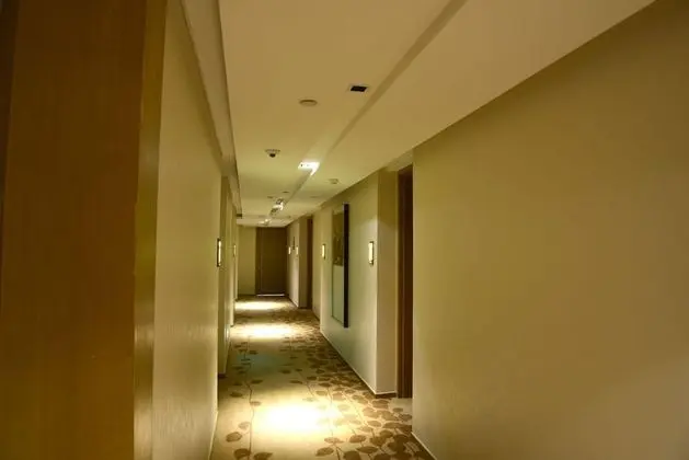 Oda, 2 Tek Kişilik Yatak, Sigara İçilmez, Şehir Manzaralı