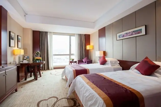 Oda, 2 Tek Kişilik Yatak, Şehir Manzaralı