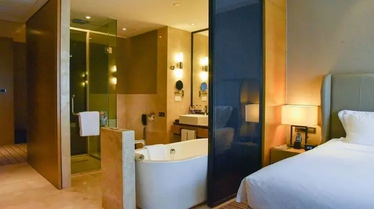 Deluxe Oda, 1 En Büyük (King) Boy Yatak, Balkon