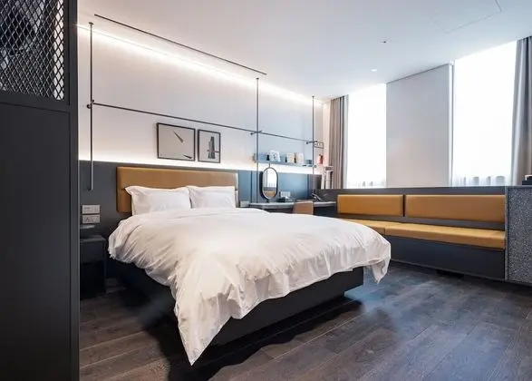 Premium Tek Büyük Yataklı Oda