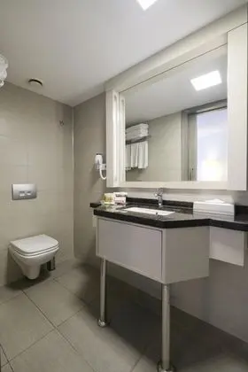 Deluxe French Oda,Şehir Manzaralı