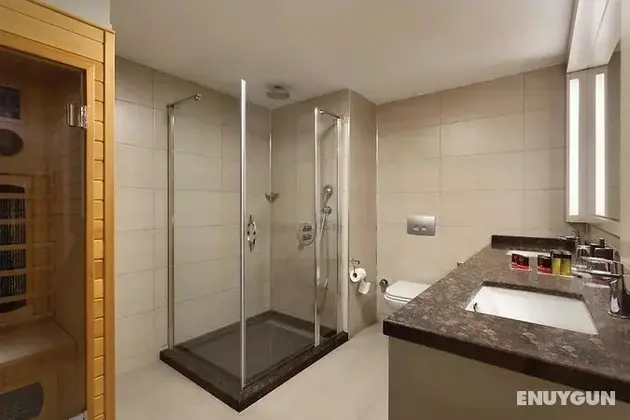 Executive Suite Oda