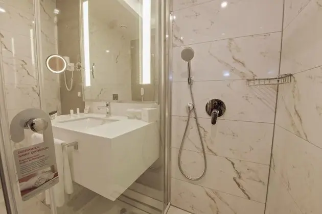 Standart Oda, Şehir Manzaralı