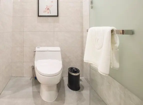 Deluxe Oda, 1 En Büyük (King) Boy Yatak, Sigara İçilebilir, Göl Manzaralı