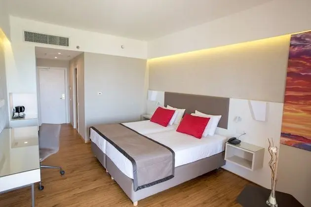 Oda, 2 Tek Kişilik Yatak, Sigara İçilmez, Bahçe Manzaralı