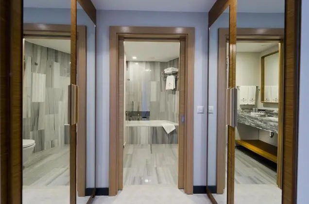 Corner Suite, Şehir Manzaralı, Küvetli