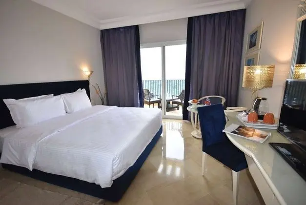 Premium Oda, Havuz Manzaralı