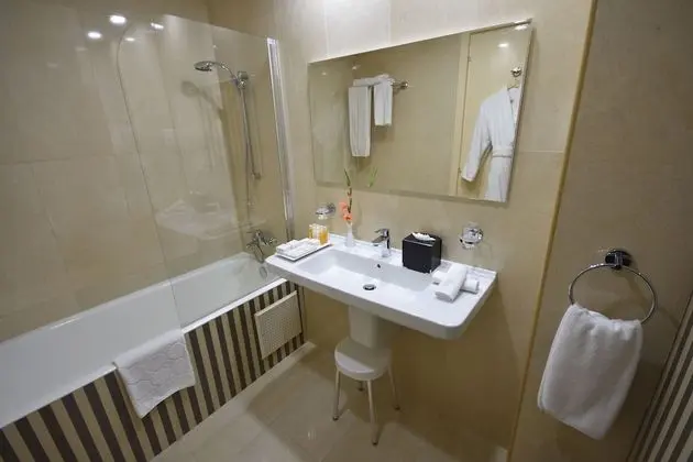 Premium Oda, Havuz Manzaralı