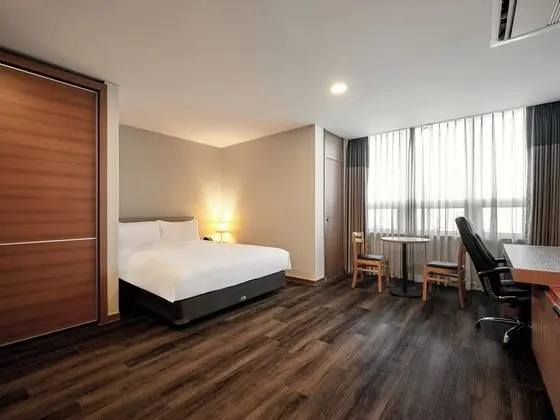 Deluxe Tek Büyük Yataklı Oda