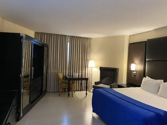 Luxury King Room