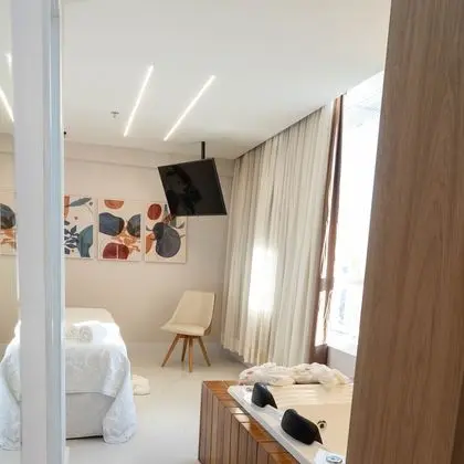 Luxury Oda