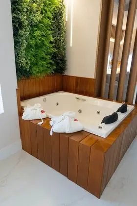 Luxury Oda