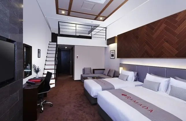Deluxe Oda, Birden Çok Yatak, Sigara İçilmez