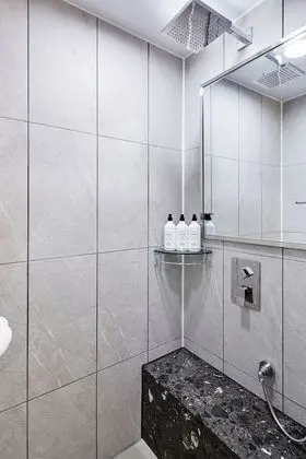 Oda, 1 Çift Kişilik Yatak, Sigara İçilmez