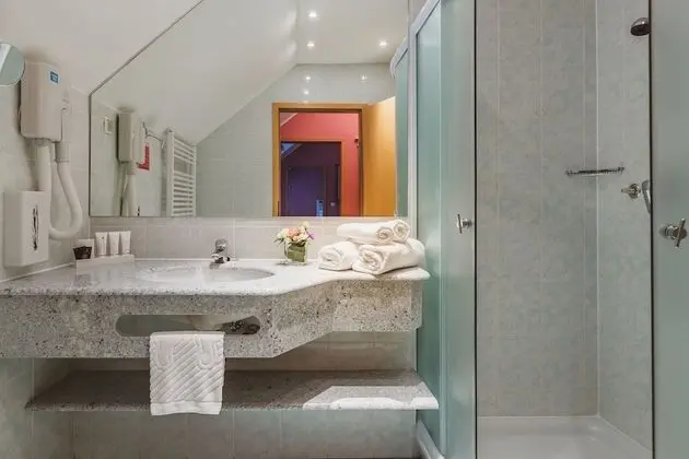 Süit, 1 En Büyük (King) Boy Yatak, Sigara İçilmez