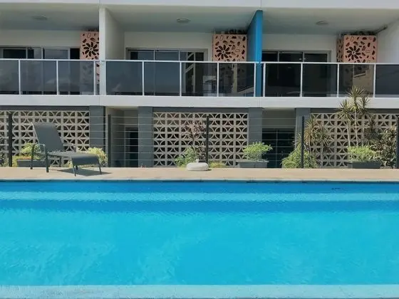 Apart Daire, Havuz Kullanımı, Avlu