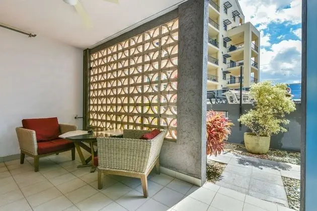 Apart Daire, Havuz Kullanımı, Avlu