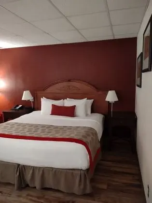 Süit, Birden Çok Yatak, Sigara İçilmez, Havuz Manzaralı (Two-Bedroom)