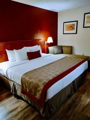 Süit, Birden Çok Yatak, Sigara İçilmez, Havuz Manzaralı (Two-Bedroom)