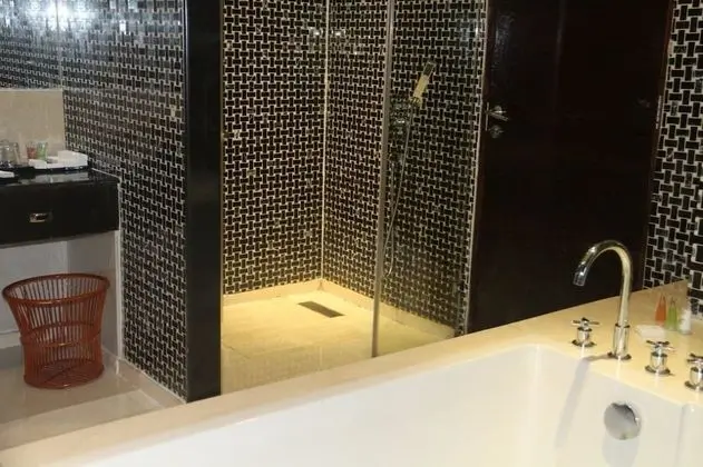 Süit, 1 En Büyük (King) Boy Yatak, Sigara İçilmez, Göl Manzaralı