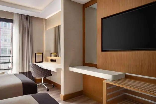 Twin,Şehir Manzaralı