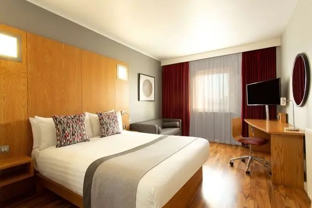 Standard Double Bedroom